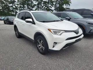Toyota RAV4 2017 XLE 4dr SUV
