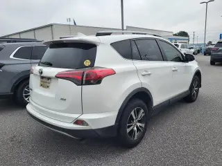 Toyota RAV4 2017 XLE 4dr SUV