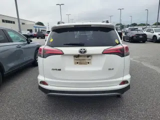 Toyota RAV4 2017 XLE 4dr SUV