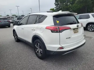 Toyota RAV4 2017 XLE 4dr SUV