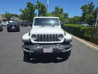 Jeep Wrangler 2025 4x4 Sahara 4dr SUV