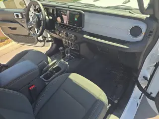 Jeep Wrangler 2025 4x4 Sahara 4dr SUV