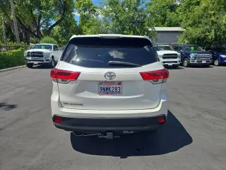 Toyota Highlander 2017 LE 4dr SUV (3.5L V6)