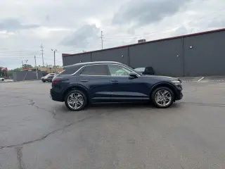 Genesis GV70 2025 AWD 2.5T Standard 4dr SUV