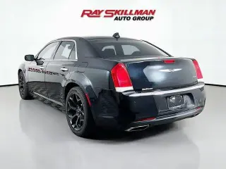 Chrysler 300 2019 Limited 4dr Sedan