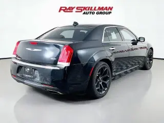 Chrysler 300 2019 Limited 4dr Sedan