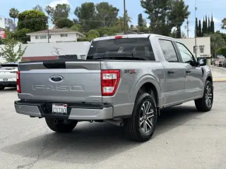 Ford F-150 2023 4x2 XL 4dr SuperCrew 5.5 ft. SB