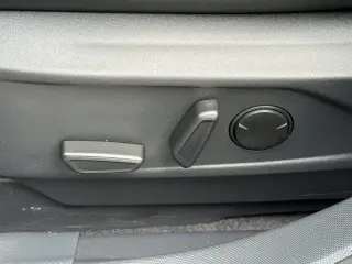 Ford Mustang Mach-E 2023 Select 4dr SUV