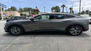 Ford Mustang Mach-E 2023 Select 4dr SUV