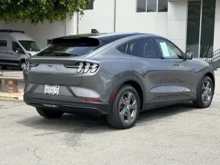 Ford Mustang Mach-E 2023 Select 4dr SUV
