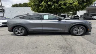 Ford Mustang Mach-E 2023 Select 4dr SUV