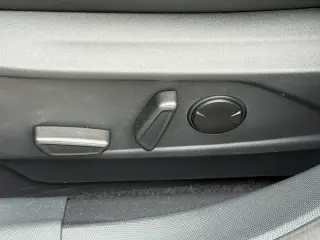 Ford Mustang Mach-E 2023 AWD Select 4dr SUV
