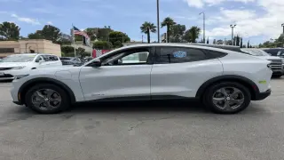 Ford Mustang Mach-E 2023 AWD Select 4dr SUV