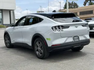 Ford Mustang Mach-E 2023 AWD Select 4dr SUV