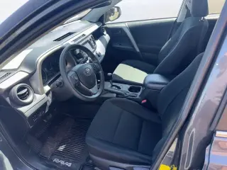 Toyota RAV4 2018 AWD LE 4dr SUV