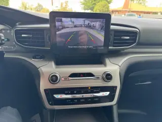 2022 Ford Explorer XLT AWD