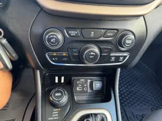 2017 Jeep Cherokee Latitude 4WD
