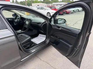 2018 Ford Fusion SE FWD