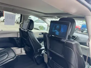 2018 Chrysler Pacifica Limited FWD