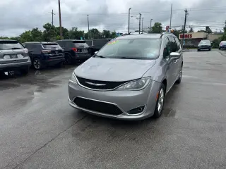 2018 Chrysler Pacifica Limited FWD