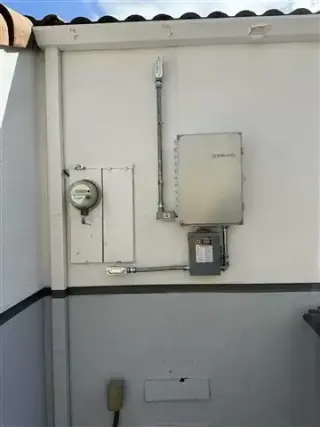 Solar electrician