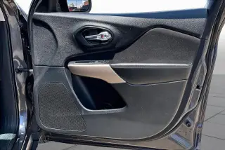 Jeep Cherokee 2018 Tech Connect 4dr SUV
