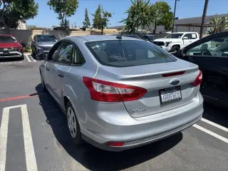 Ford Focus 2012 S 4dr Sedan