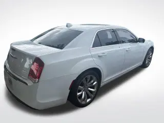 Chrysler 300 2016 Limited 4dr Sedan