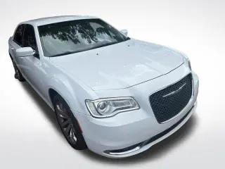 Chrysler 300 2016 Limited 4dr Sedan