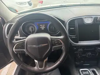 Chrysler 300 2016 Limited 4dr Sedan