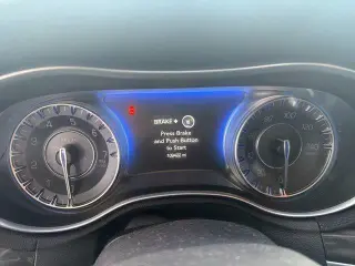 Chrysler 300 2016 Limited 4dr Sedan