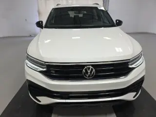 Volkswagen Tiguan 2023 SE R-Line Black 4dr SUV