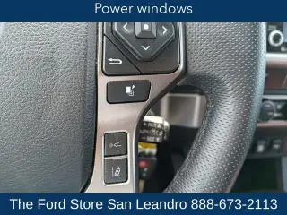 Toyota Tacoma 2022 4x4 TRD Off-Road 4dr Double Cab 6.1 ft LB
