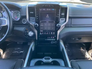 Ram 1500 2022 4x4 Laramie 4dr Crew Cab 5.6 ft. SB Pickup