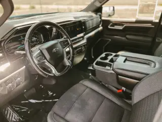 Chevrolet Silverado 1500 2022 4x4 RST 4dr Crew Cab 5.8 ft. SB
