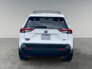 Toyota RAV4 2025 XLE 4dr SUV