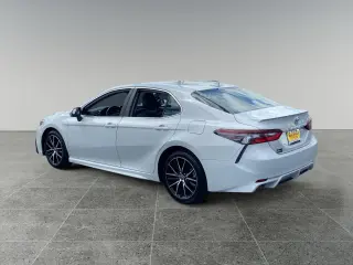 Toyota Camry 2023