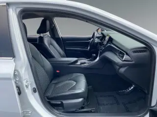 Toyota Camry 2023