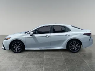 Toyota Camry 2023