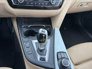 BMW 3 Series 2017 330e iPerformance 4dr Sedan