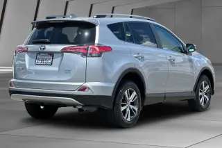 Toyota RAV4 2018 AWD XLE 4dr SUV