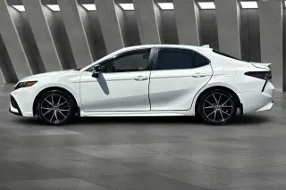 Toyota Camry Hybrid 2024 SE 4dr Sedan