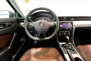 Volkswagen Passat 2022 SE 4dr Sedan