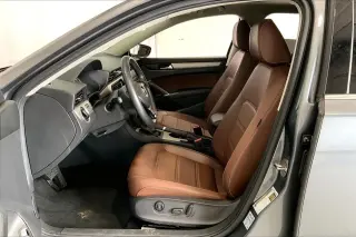 Volkswagen Passat 2022 SE 4dr Sedan