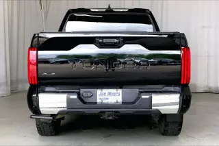 Toyota Tundra 2024 4x4 SR5 4dr CrewMax Cab Pickup SB
