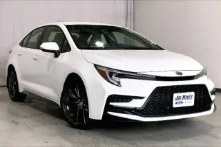 Toyota Corolla Hybrid 2024 SE 4dr Sedan