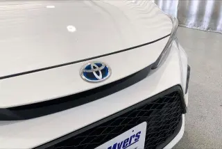 Toyota Corolla Hybrid 2024 SE 4dr Sedan