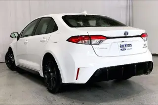 Toyota Corolla Hybrid 2024 SE 4dr Sedan