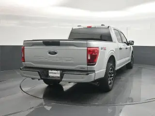 Ford F-150 2023 4x2 XL 4dr SuperCrew 5.5 ft. SB
