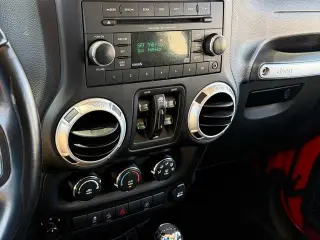Jeep Wrangler JK Unlimited 2018 4x4 Sahara 4dr SUV